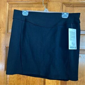 Lululemon Black Scuba HR Mini Skirt Sz XL-NWT